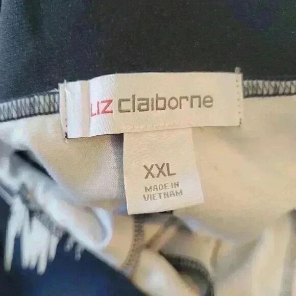 Liz Claiborne Women’s Navy & White Knit Palm Skirt - Picture 6 of 10